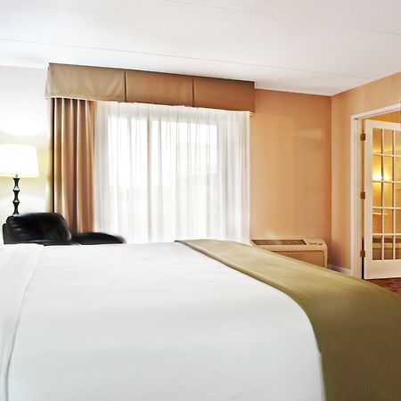 Holiday Inn Express Schaumburg-Rolling Meadows By Ihg מראה חיצוני תמונה